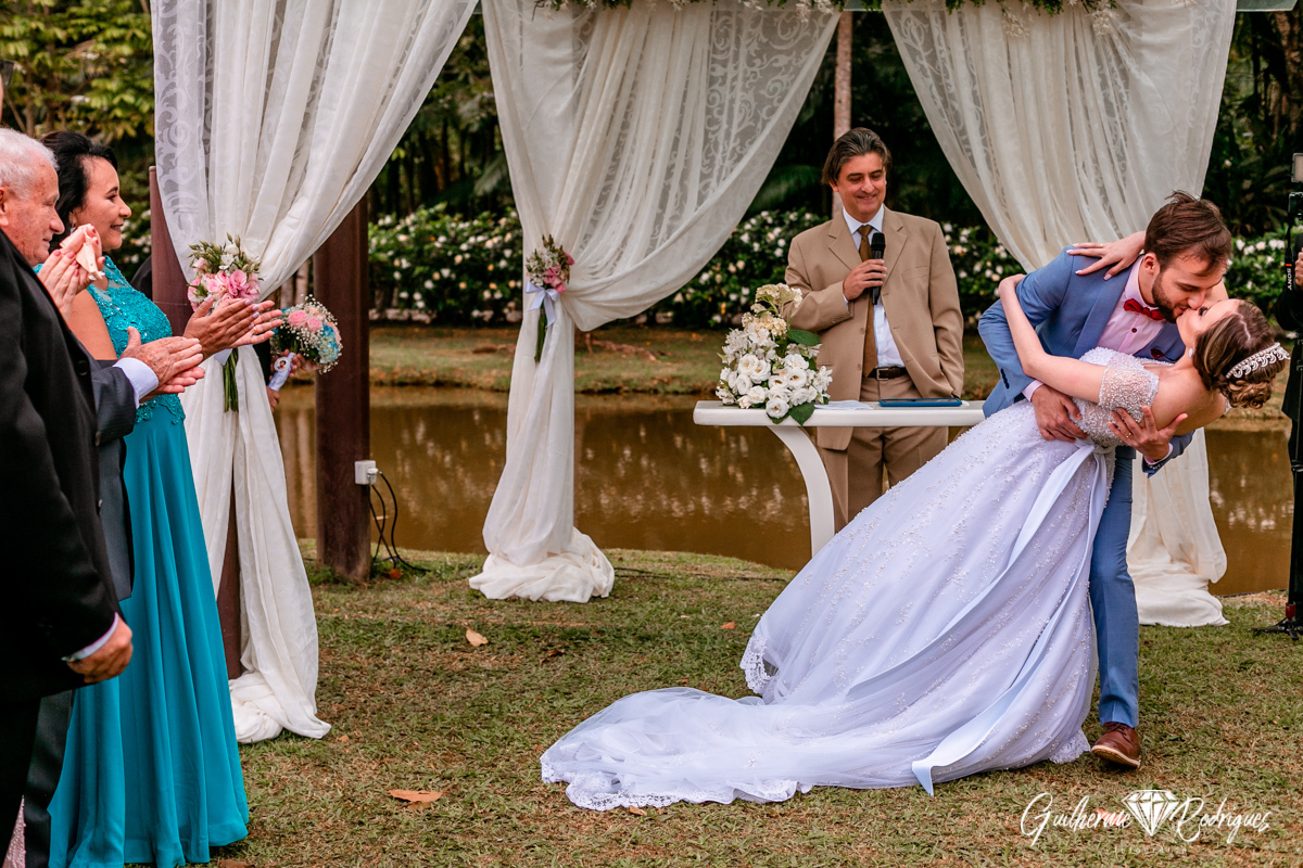 Fotos de casamento Kartódromo Internacional de Joinville, Casamento na Ilha Kartódromo Joinville, Casamento ao ar livre em Joinville, Casamento de dia em Joinville, Fotógrafo Joinville, Local para festa de casamento em Joinville, Guilherme Rodrigues