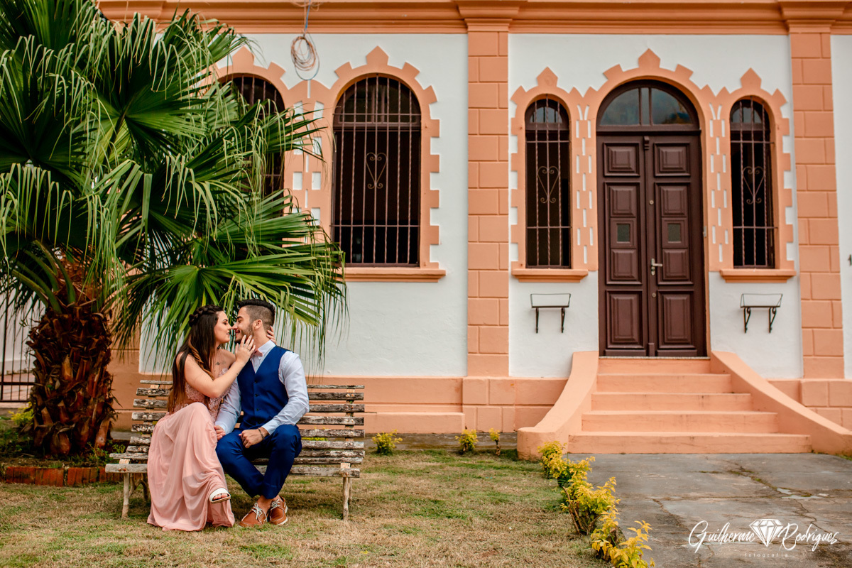 
Fotógrafo São Francisco do Sul Guilherme Rodrigues, Fotos ensaio fotográfico pré casamento em São Francisco do Sul, ideias pré wedding, pré wedding na praia, vestido de noiva Dayany Armstrong Atelier, Noiva, ensaio casal, casar na praia, Destination Wedd