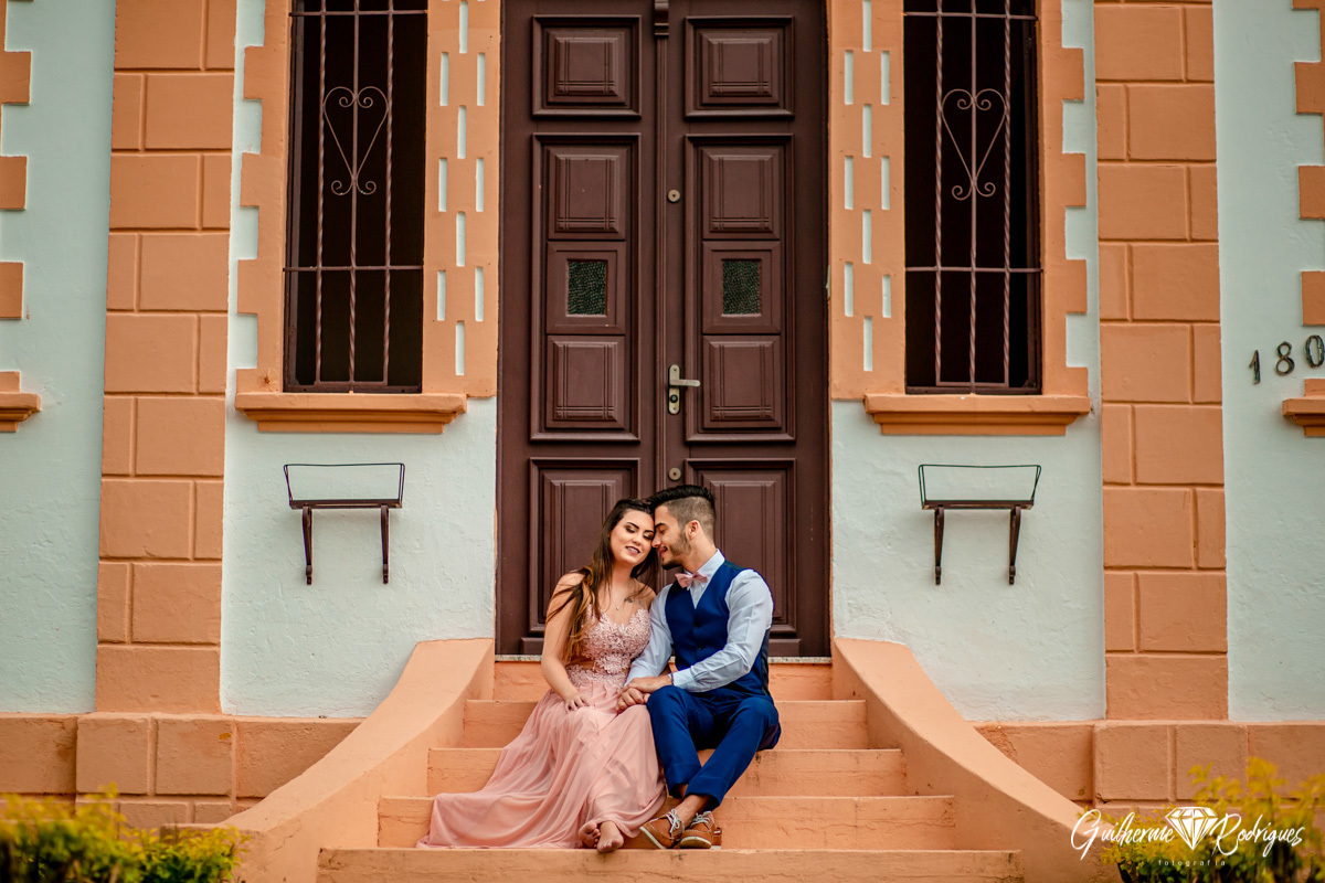
Fotógrafo São Francisco do Sul Guilherme Rodrigues, Fotos ensaio fotográfico pré casamento em São Francisco do Sul, ideias pré wedding, pré wedding na praia, vestido de noiva Dayany Armstrong Atelier, Noiva, ensaio casal, casar na praia, Destination Wedd