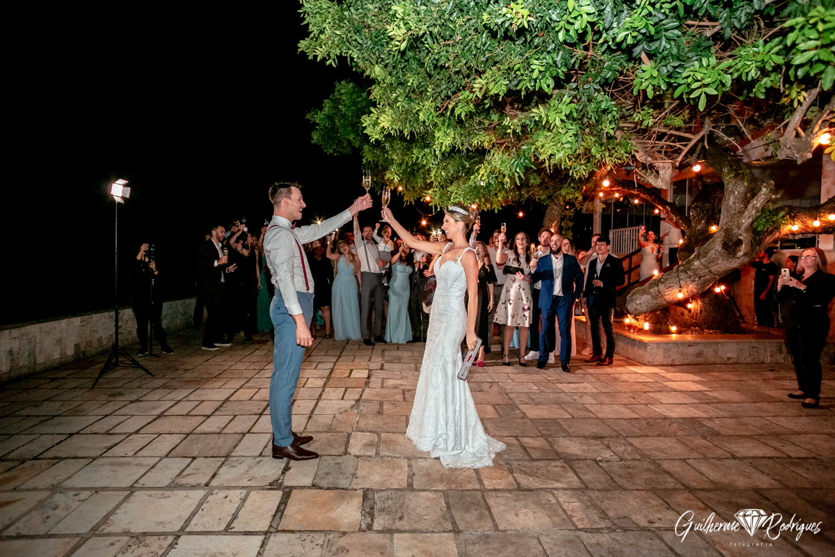 Casamento Iate Clube Itajaí, Fotógrafo Itajaí, Fotografia de casamento, Fotógrafo de casamento Itajaí, Casamento Igrejinha de Cabeçudas Itajaí, Local para casar Itajaí, Noiva, Vestido de noiva, Carro de noiva, Melhor fotógrafo de casamento, Casar 