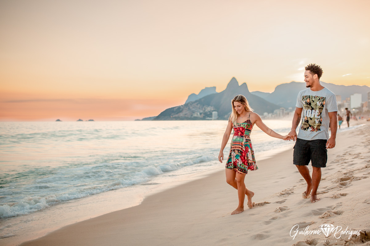 Pré wedding no Rio de Janeiro, Pré Wedding Arpoador, Cidade Maravilhosa, Ensaio casal Arpoador RJ, Ensaio casal no Rio de Janeiro, Ideias Fotos casal Rio de Janeiro, Fotógrafo Rio de Janeiro Guilherme Rodrigues, Pré Wedding Aterro do Flamengo
