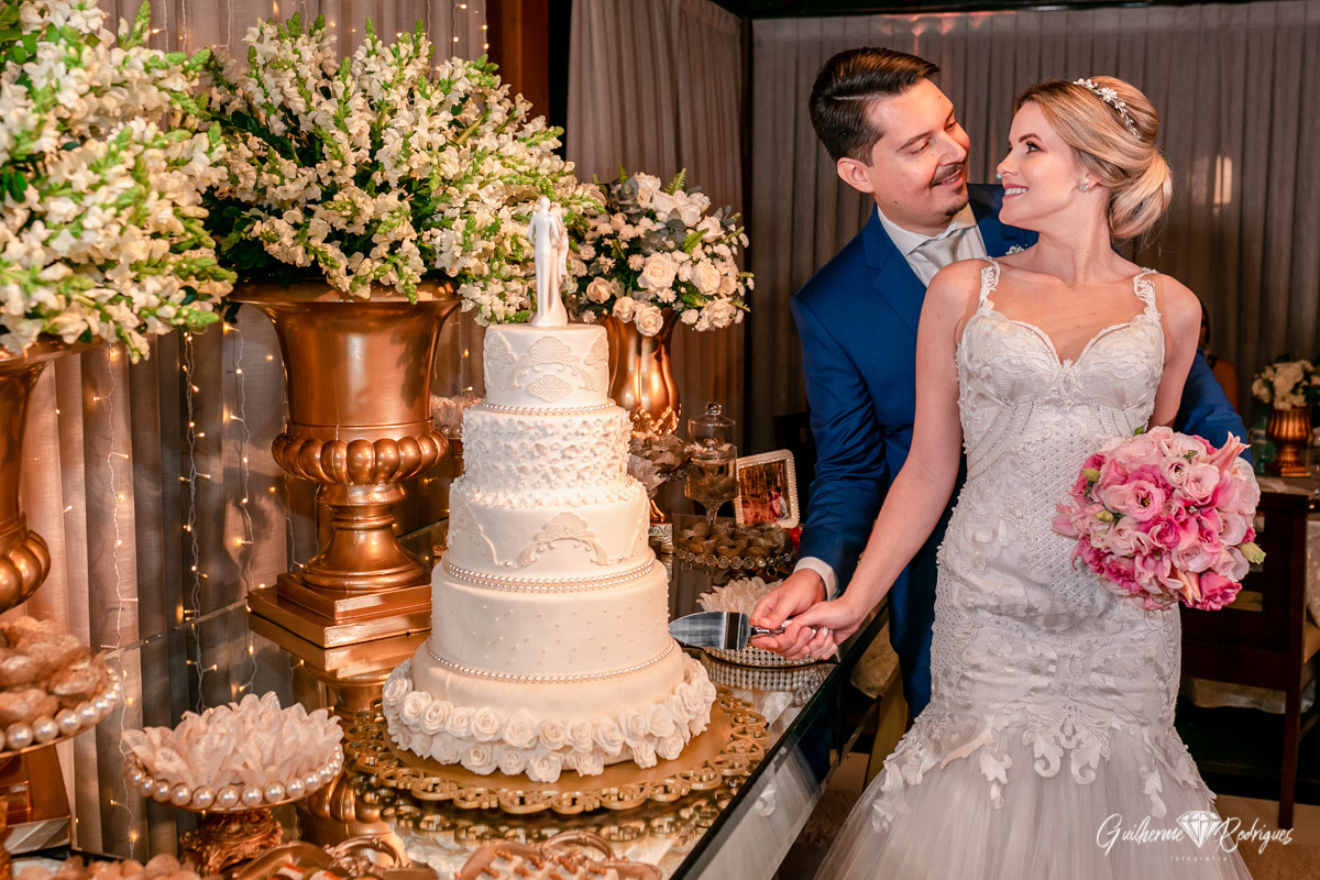 Fotos de casamento no Águas da Brava Itajaí, Águas da Brava Restaurante Praia Brava, Casar na Praia Brava, Casar Itajaí, Vestido de casamento Itajaí, Fotógrafo Itajaí, Fotógrafo de casamento Guilherme Rodrigues, Local para casamento Itajaí