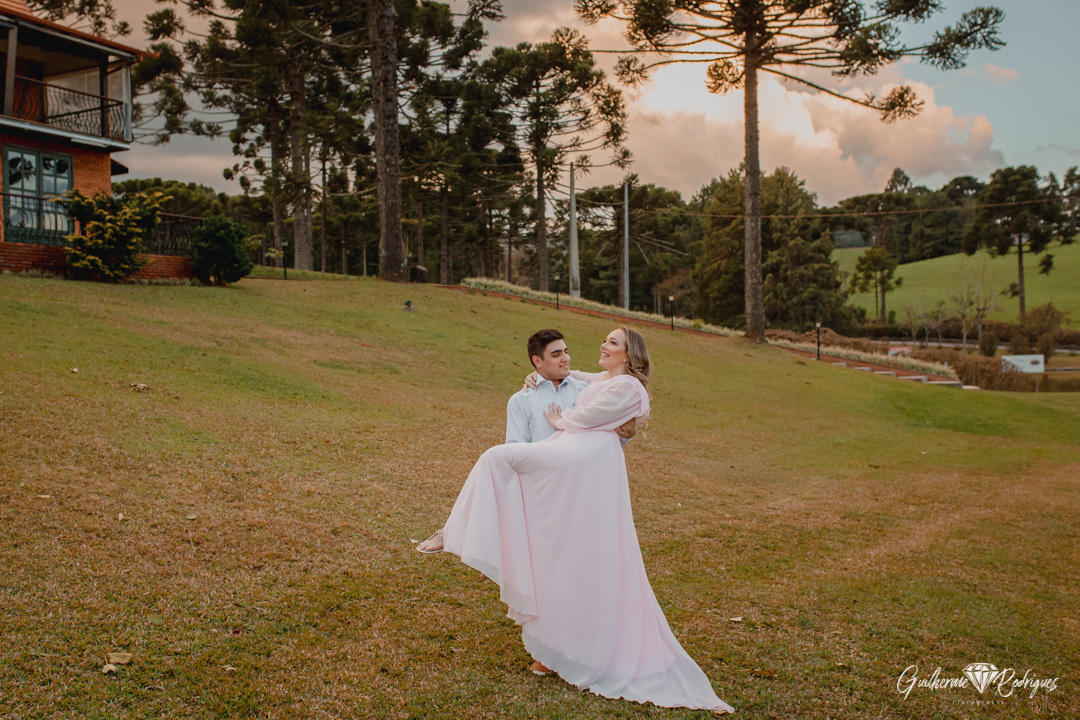 Armazém Dona Francisca - Campo Alegre SC, Pré Wedding no Campo, Fotos ensaio casal no campo, Ideias pré wedding no Campo, Melhor fotógrafo Campo Alegre SC, Local para casamento Campo Alegre SC, Casar no Campo, Noiva Campo Alegre SC
