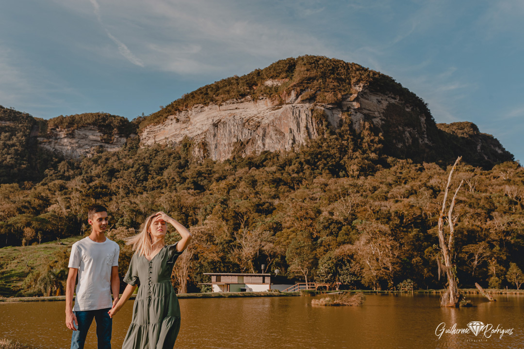 Fotografia de Pré Casamento Vale dos Ventos Rio dos Cedros Guilherme Rodrigues fotógrafo Fotografia de Pré Casamento Vale dos Ventos Rio dos Cedros Guilherme Rodrigues fotógrafo