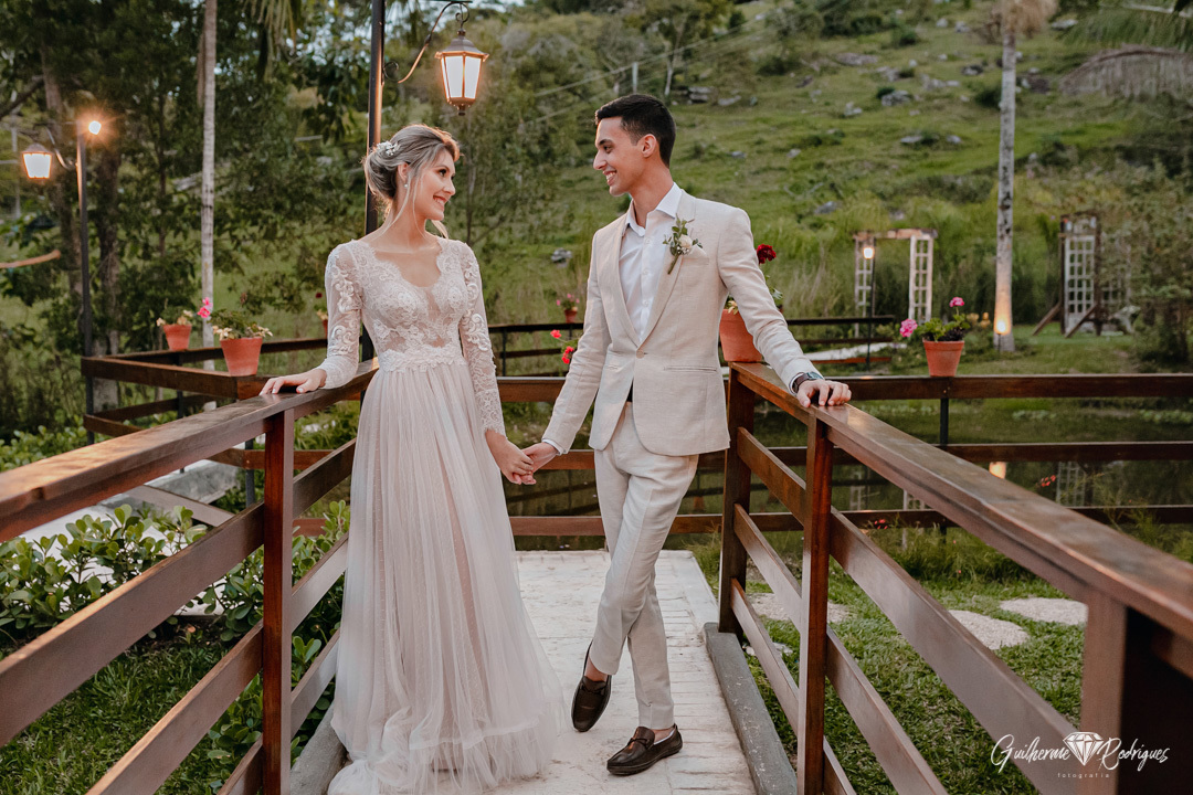 Fotos vestido de noiva Cris Garcia Itajaí, Atelier Vestido de noiva, Cris Garcia Atelier, Quinta Borba Itajaí SC, Foto de noivas no Quinta Borba, Penteado de noiva, Maquiagem de noiva, Dia da Noiva Itajaí, Soberana Luxo Itajaí, Acessórios para noivas