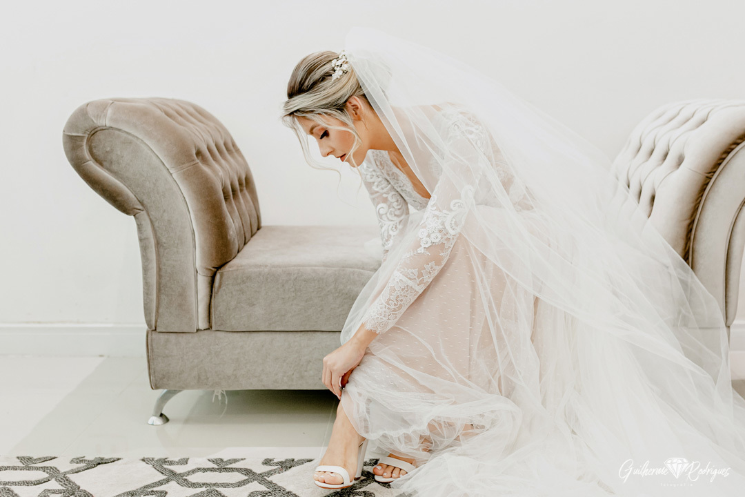 Dia da Noiva Studio Brina Naisser Itajaí, Making of da noiva, Maquiagem para noiva, Penteado para noiva, Maquiagem para casamento, Guilherme Rodrigues fotógrafo, Fotógrafo Santa Catarina, Fotos de noiva, Maquiagem para noivas Itajaí Brina Naisser