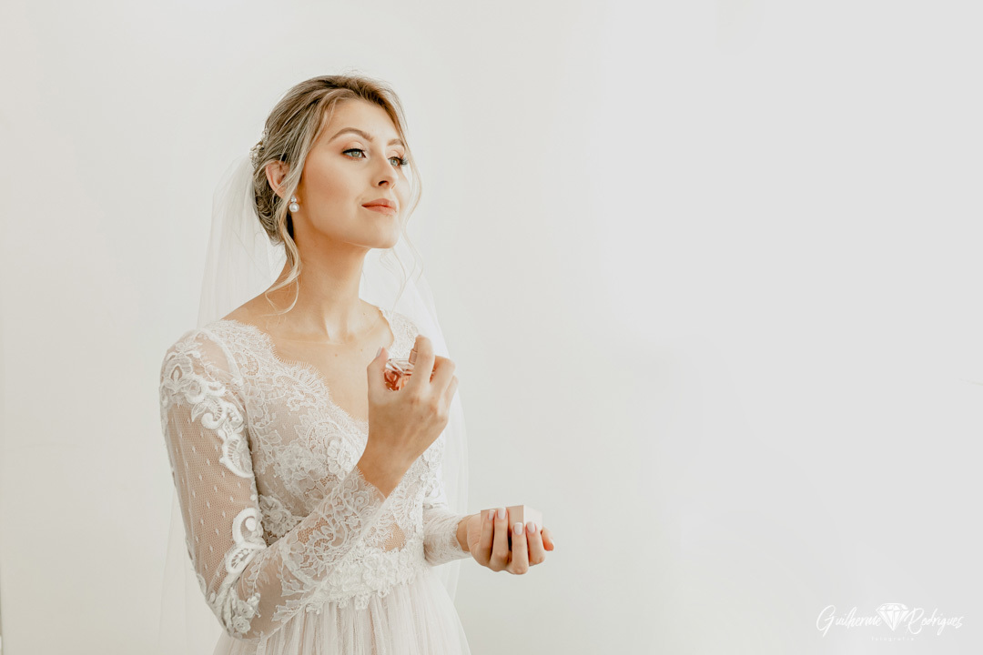 Dia da Noiva Studio Brina Naisser Itajaí, Making of da noiva, Maquiagem para noiva, Penteado para noiva, Maquiagem para casamento, Guilherme Rodrigues fotógrafo, Fotógrafo Santa Catarina, Fotos de noiva, Maquiagem para noivas Itajaí Brina Naisser