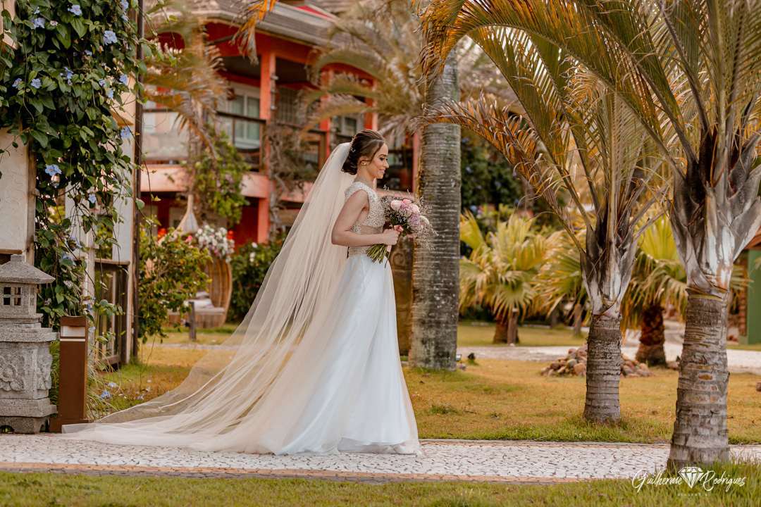 Casamento Estaleiro Guest House Balneário Camboriú, Estaleiro Guest House, Casar na praia, Casamento na praia Balneário Camboriú, Fotógrafo Balneário Camboriú Guilherme Rodrigues, Fotógrafo Estaleiro Guest House, Fotos Estaleiro Guest House, noiva