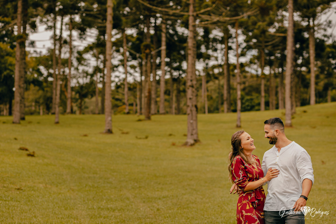 Armazém Dona Francisca Campo Alegre SC, Fotos pré wedding no campo, fotos pré casamento armazém dona francisca, fotos pré casamento campo alegre, melhor fotógrafo Santa Catarina Guilherme Rodrigues, Ensaio casal no campo, ensaio casal no sítio