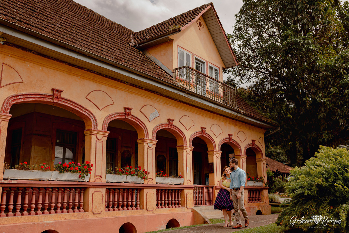 Fotógrafo Santa Catarina, Guilherme Rodrigues fotógrafo, Pré Wedding Vintage, fotos pré casamento Joinville, Pré casamento casa antiga, roupas pré casamento, ideias pré casamento, fotógrafo ensaio casal, melhor fotógrafo Santa Catarina