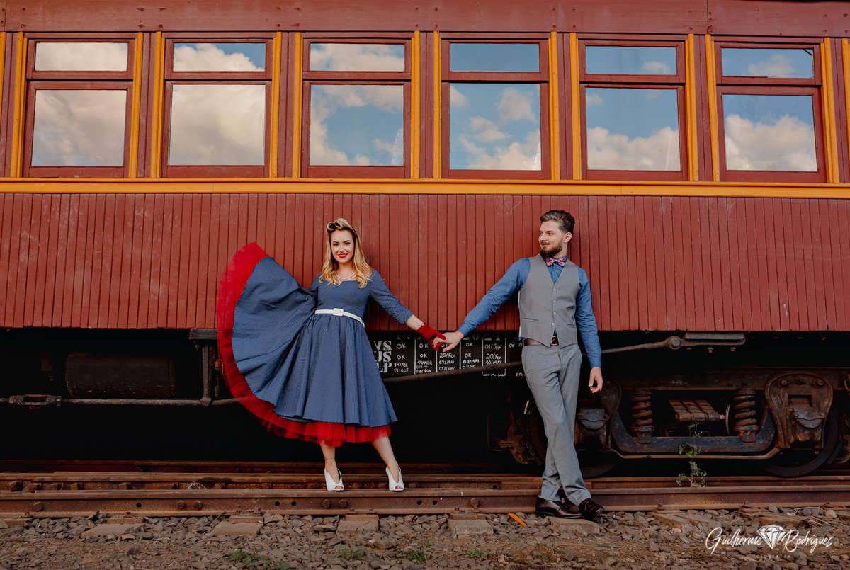 Fotógrafo Santa Catarina, Guilherme Rodrigues fotógrafo, Pré Wedding Vintage, fotos pré casamento Rio Negrinho, Pré casamento no trem, Estação Ferroviária Rio Negrinho, Ensaio casal no trem, Ensaio casal Vintage, fotógrafo de casamento