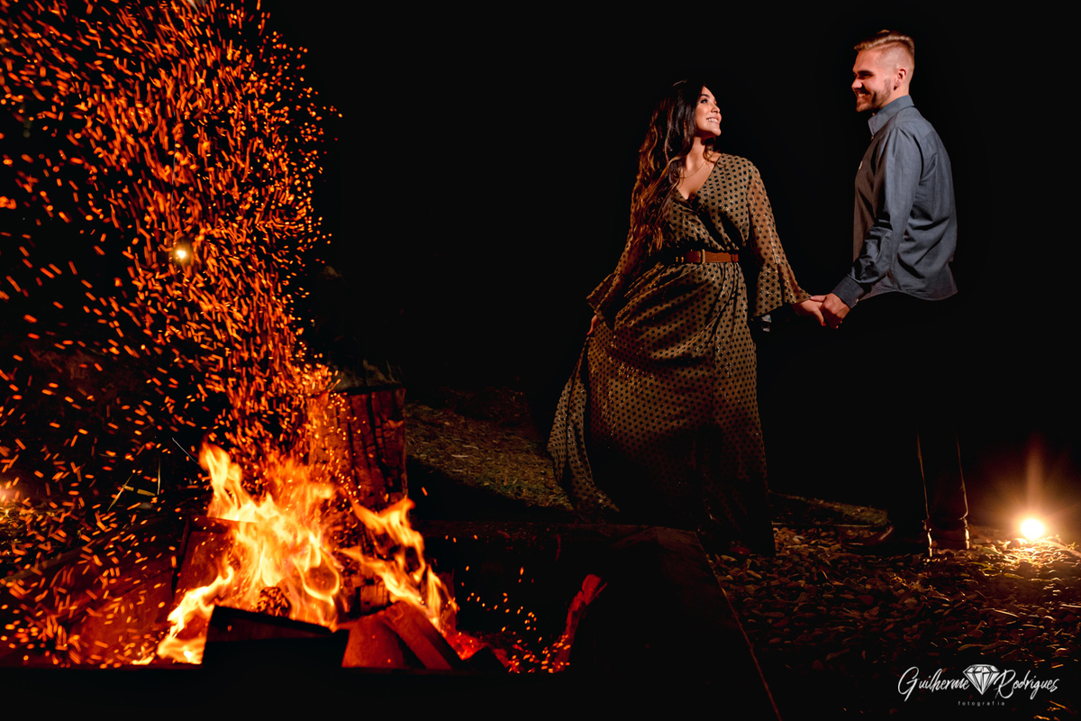 Fotos ensaio casal, Ensaio casal cabana, Pré Wedding Rio dos Cedros, Guilherme Rodrigues Fotógrafo, Ideias pré casamento, Fotos casal em casa, Ensaio casal Intimista, Fotografia de casamento, fotógrafo de casamento, Pré casamento no campo, ensaio casal 