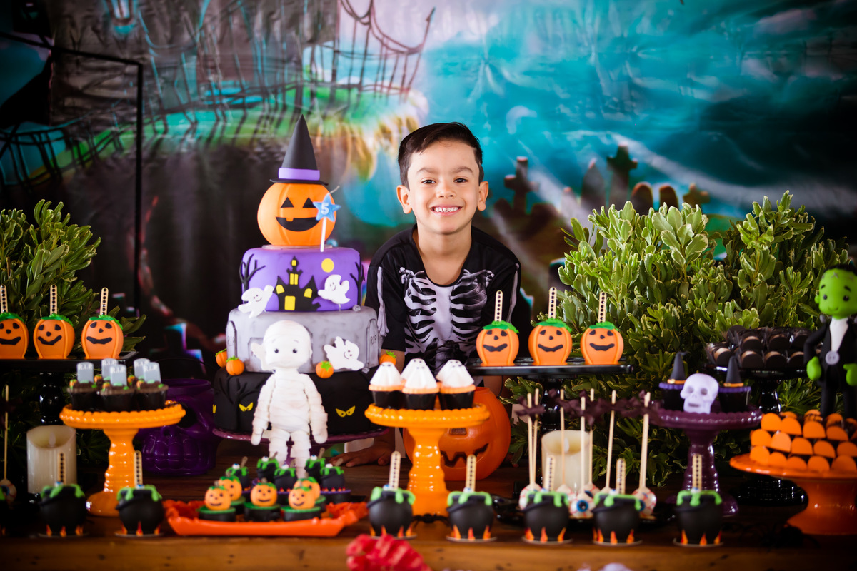 festa infantil halloween, mesa halloween, dia das bruxas, espaço beira rio, danlima fotografia, luciana serafim, @afestaqueeuquero, fotografia infantil, melhor fotógrafo são josé dos campos
