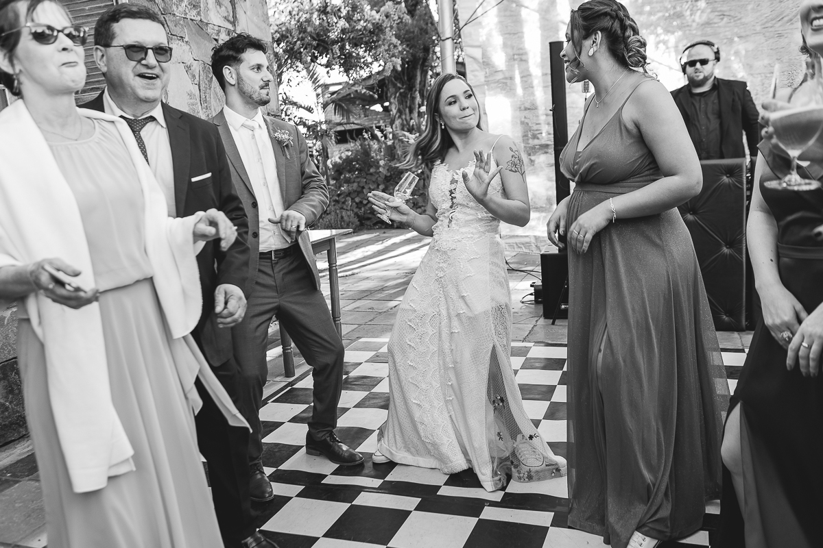 noiva dançando funck