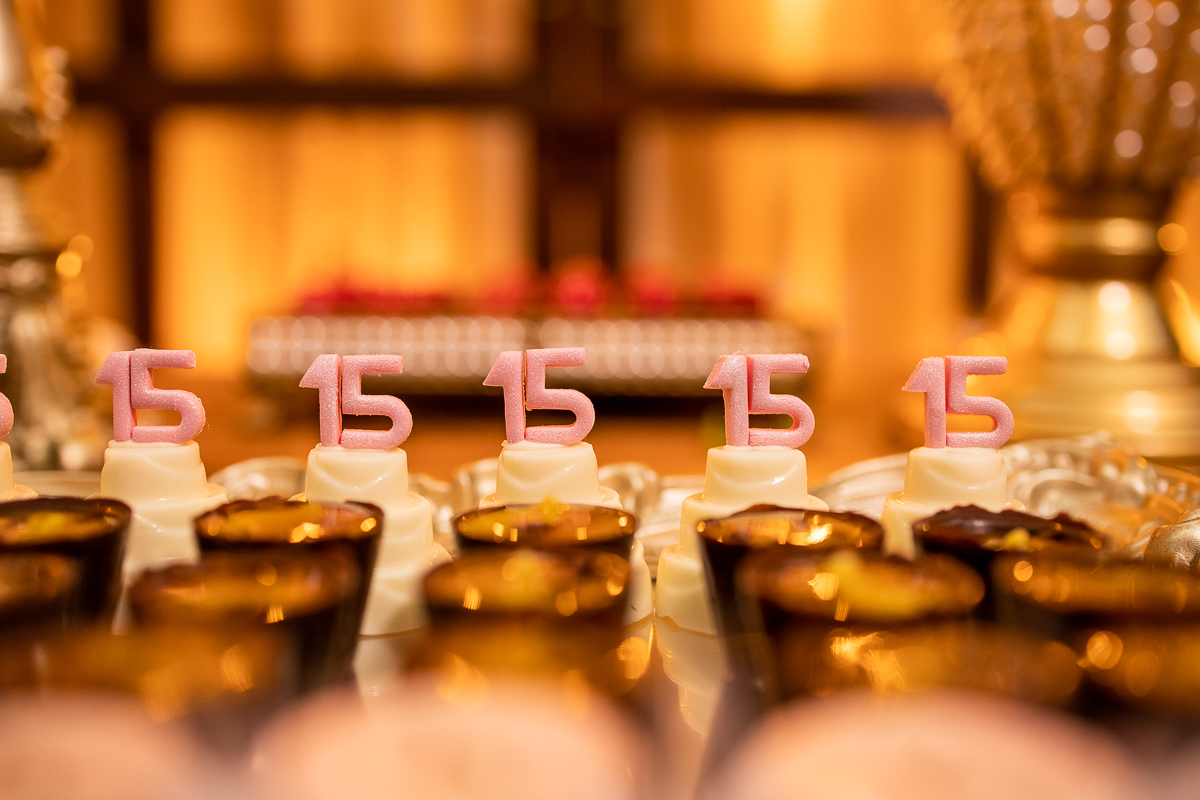 MEsa de doce de 15 anos