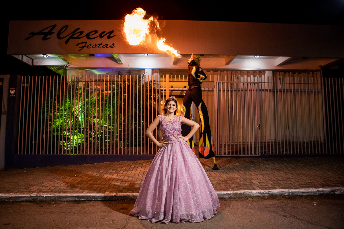 fotografando o perna de pau Cuspindo fogo