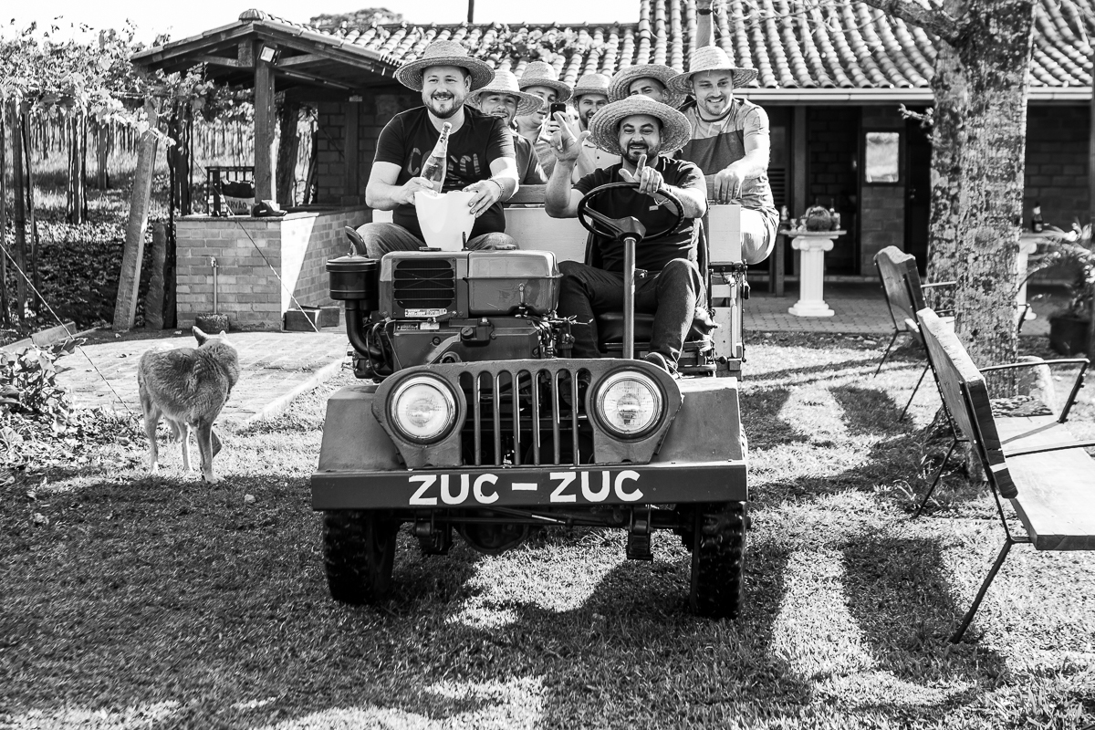 Todos mundo no zuc zuc
