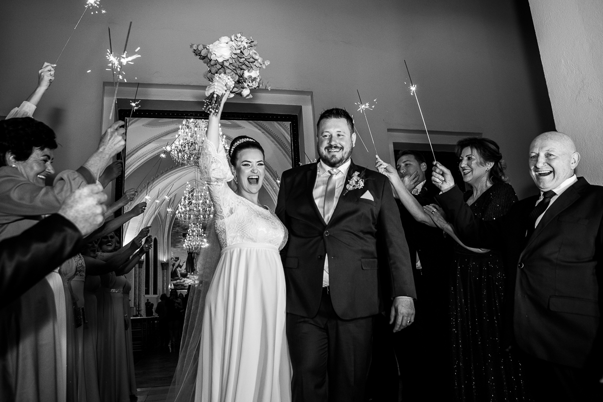 Neste dia especial, declaramos nosso amor em um casamento repleto de paixão.