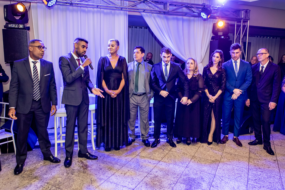 Formatura entre tres grandes amigos