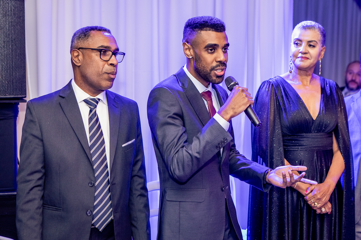 A base da minha familia são meus pais