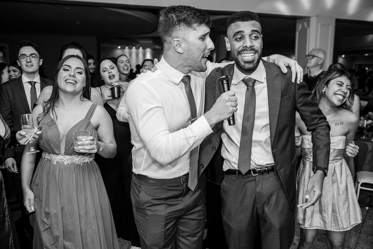 E DELE CANTOIARIA NA FORMATURA DE MEDICINA NA ufrgs