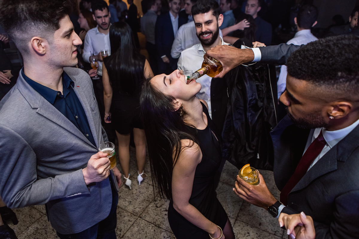 Aos tequileiros que animam nossa formatura, nosso agradecimento e brindes ao sucesso que nos aguarda