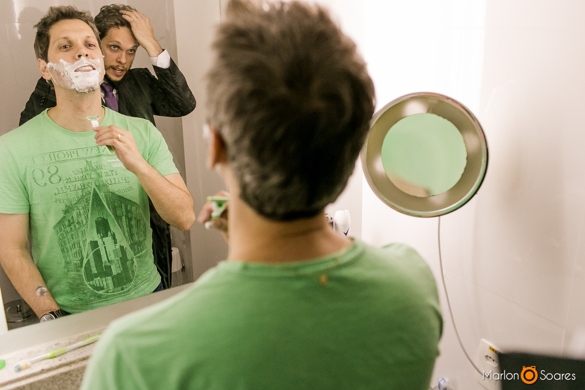 Noivo e seu irmão gemeo