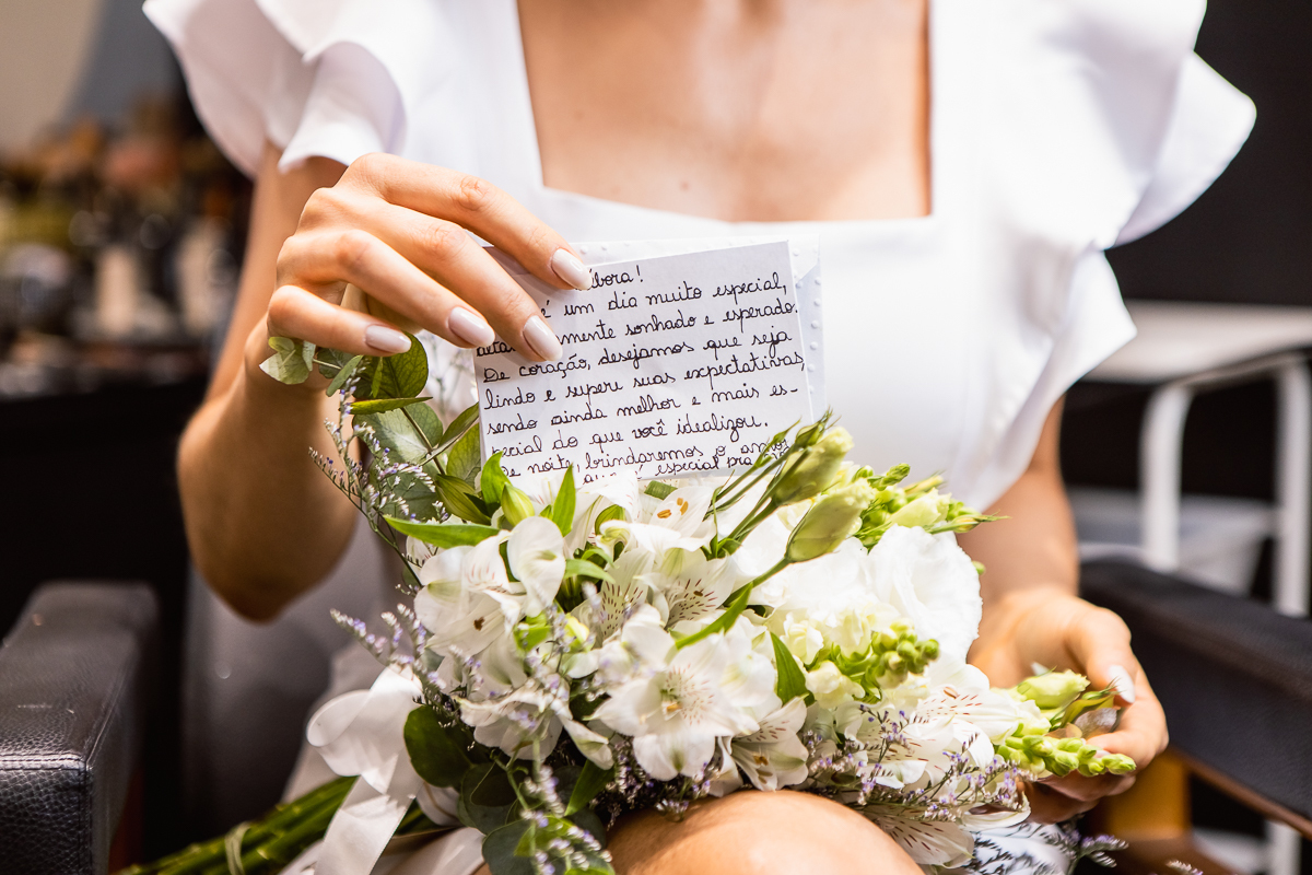 Flores e noivas uma combinação perfeita