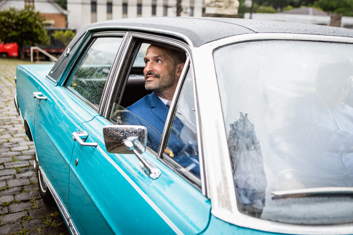 Chegando na igreja para o meu casamento