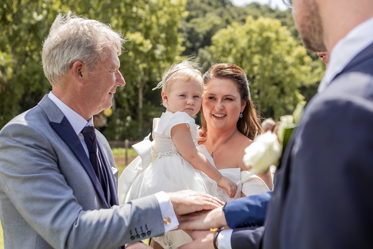 nossa pequena irmazinha no casamento