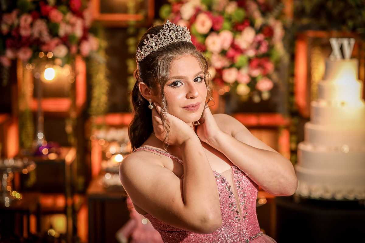 Diulia brilhou como nunca sob os holofotes,
vivendo seu grande dia com alma e coração.