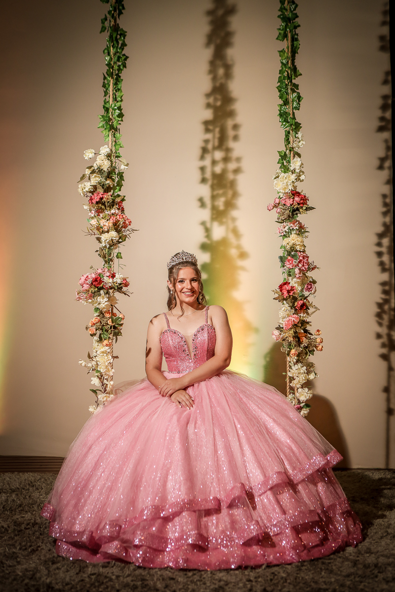 Os passos na pista marcaram uma nova fase,
de menina sonhadora a mulher cheia de atitude.