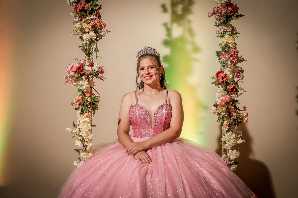 A pista de dança virou cenário de alegria,
e ninguém quis que o tempo passasse.