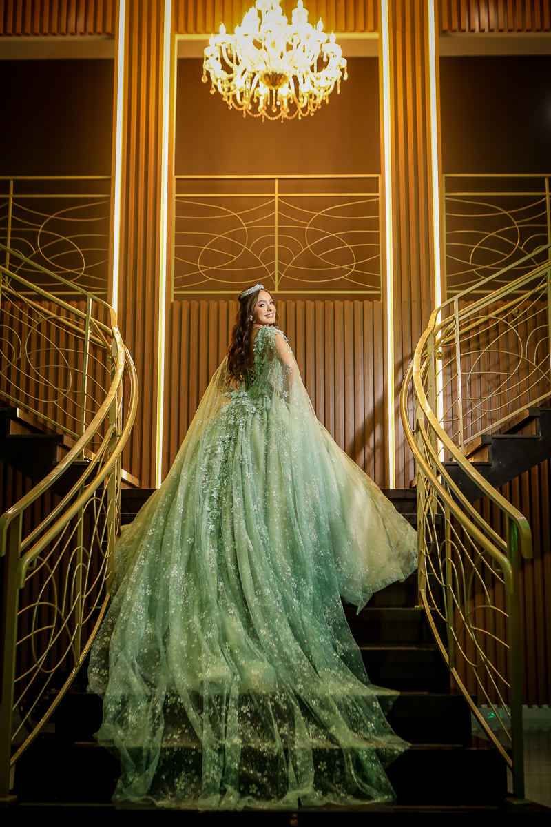 A festa de 15 anos é a promessa de uma jornada cheia de aventuras, sorrisos e novos horizontes. Que venha o futuro