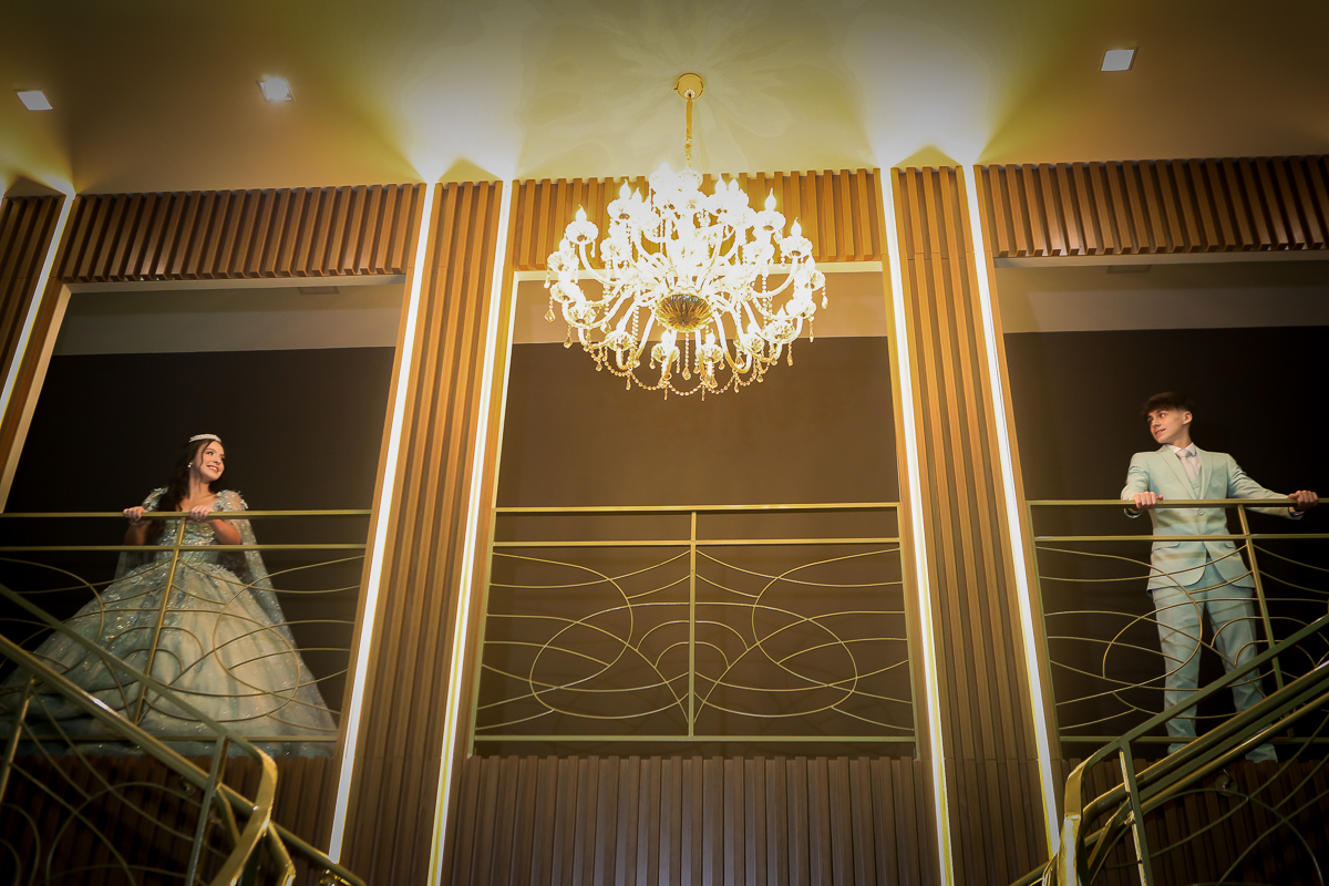 15 anos de beleza, coragem e autenticidade. Hoje celebramos o presente e todo o potencial de um futuro que será incrível.

