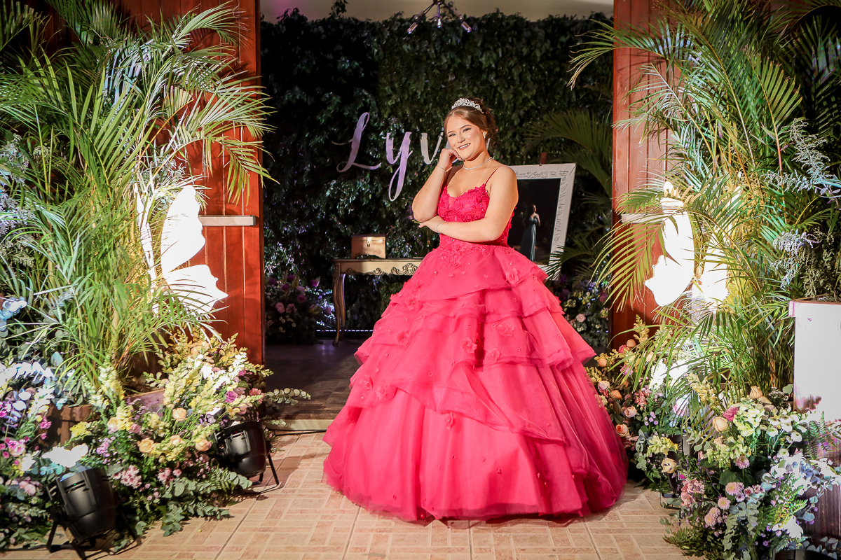 Meu coração pulsa gratidão, brilho e alegria.