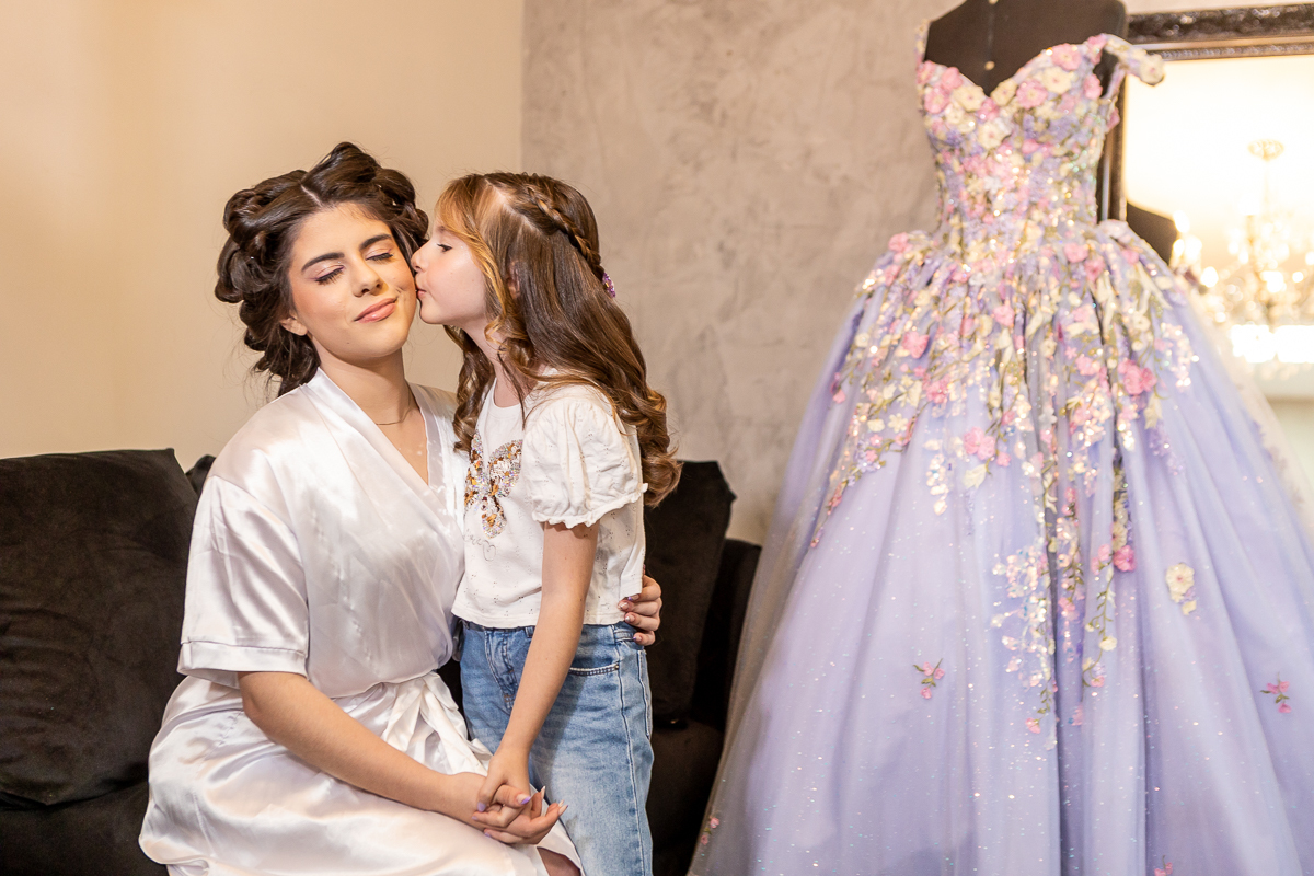 Debutante e sua pequena irmã