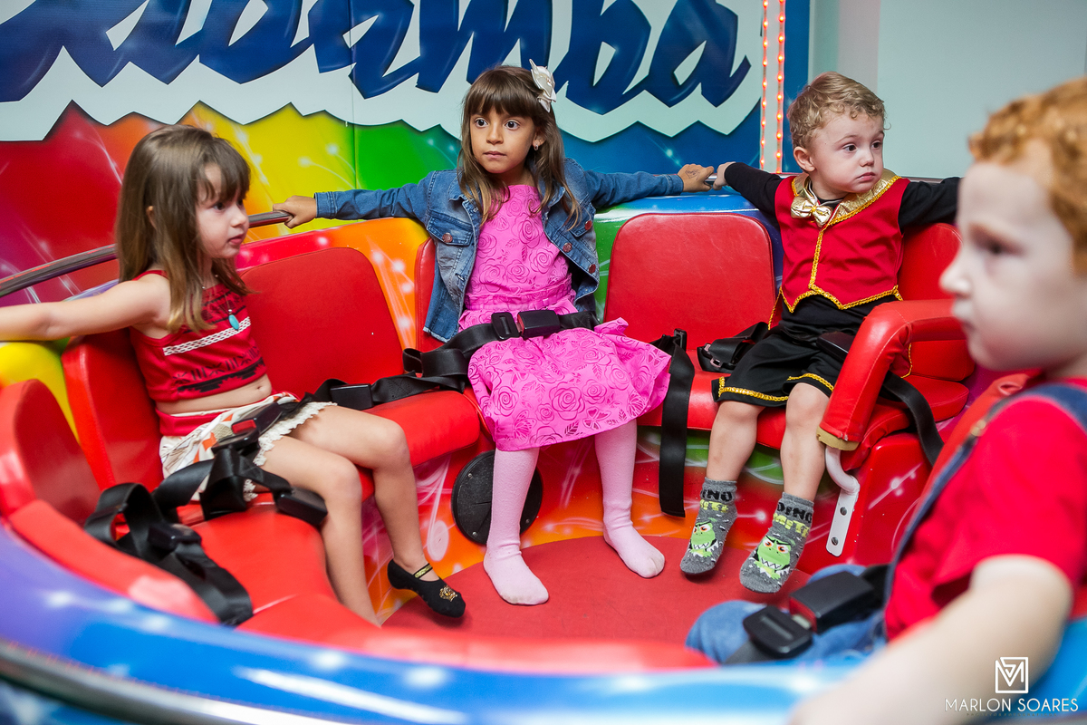 VAMOS RODAR CRIANÇADA