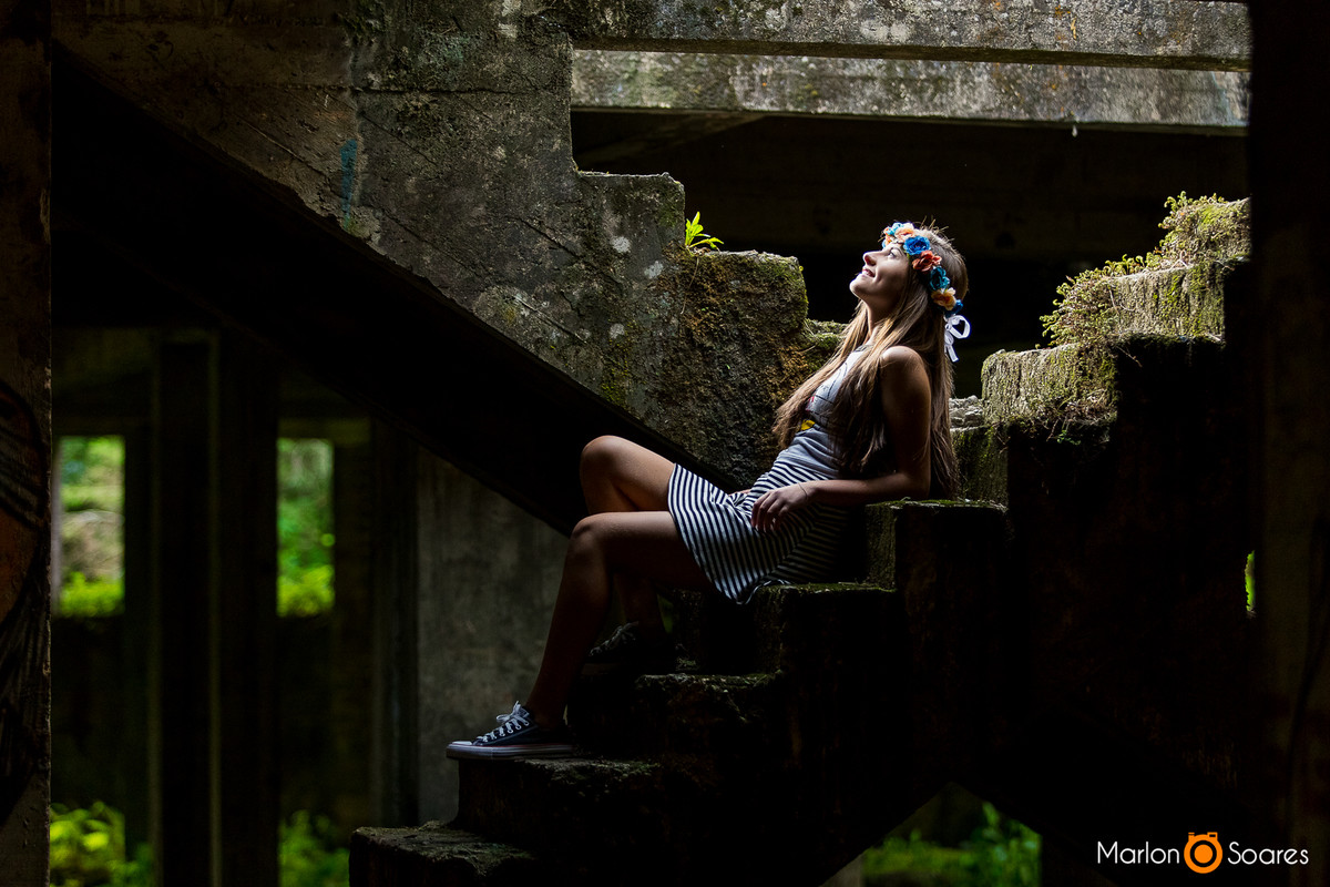 luz e sombras nas ruínas