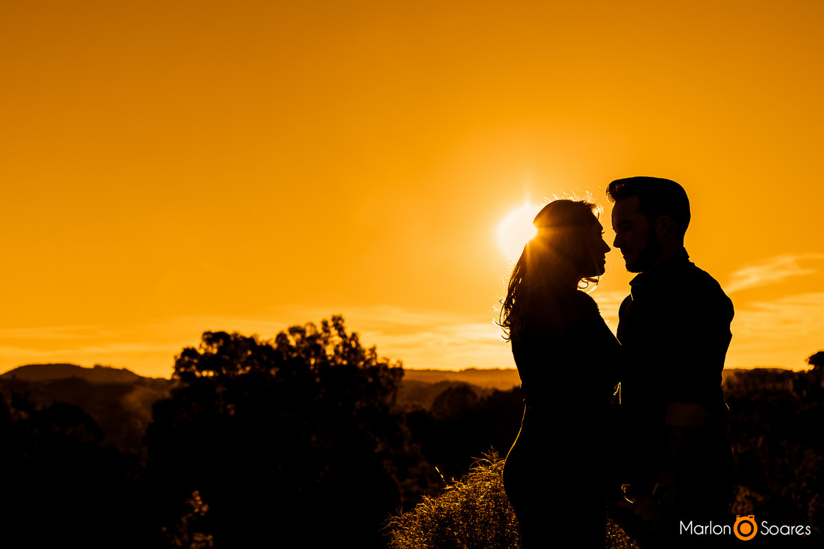 silhueta no por do sol