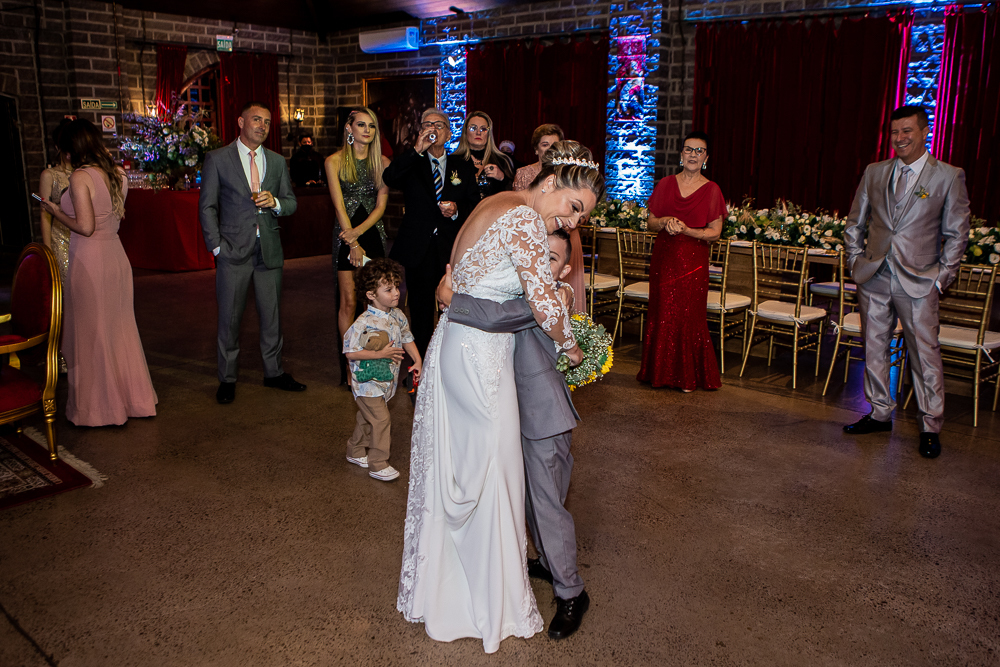 abraçando meu filho amado