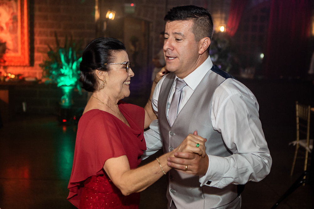 eu dançando com a minha mãe