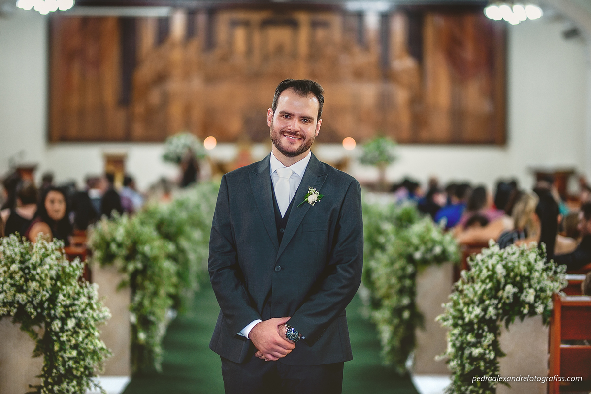 noivo aguardando a noiva