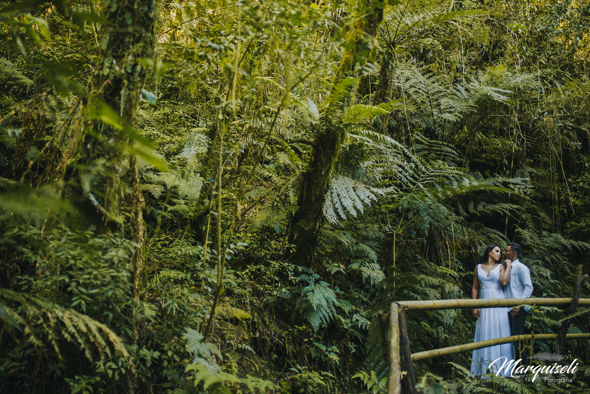 #londrina #londrinafotografo #fotografoemlondrina #fotografaemlondrina #fotografolondrina #casandoemlondrina #londrinacasamentos #eventoslondrina #noivalondrina #casamentosnacidadelondrina