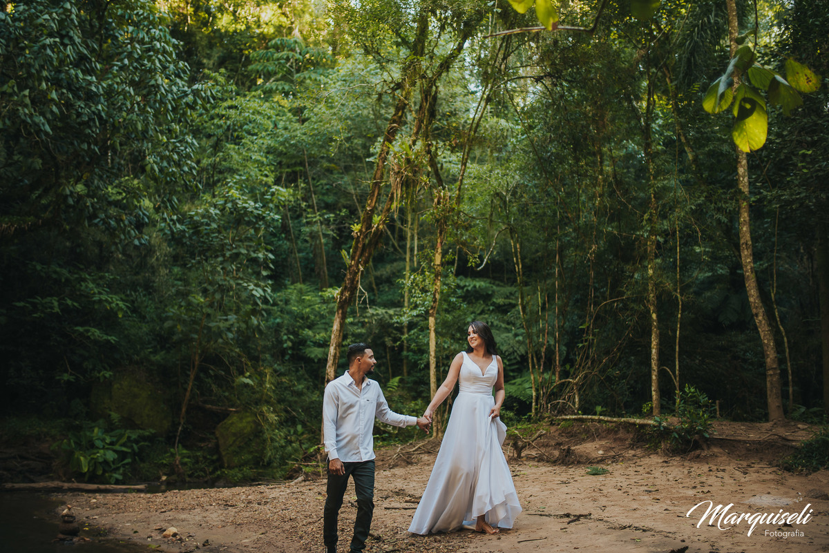 #londrina #londrinafotografo #fotografoemlondrina #fotografaemlondrina #fotografolondrina #casandoemlondrina #londrinacasamentos #eventoslondrina #noivalondrina #casamentosnacidadelondrina