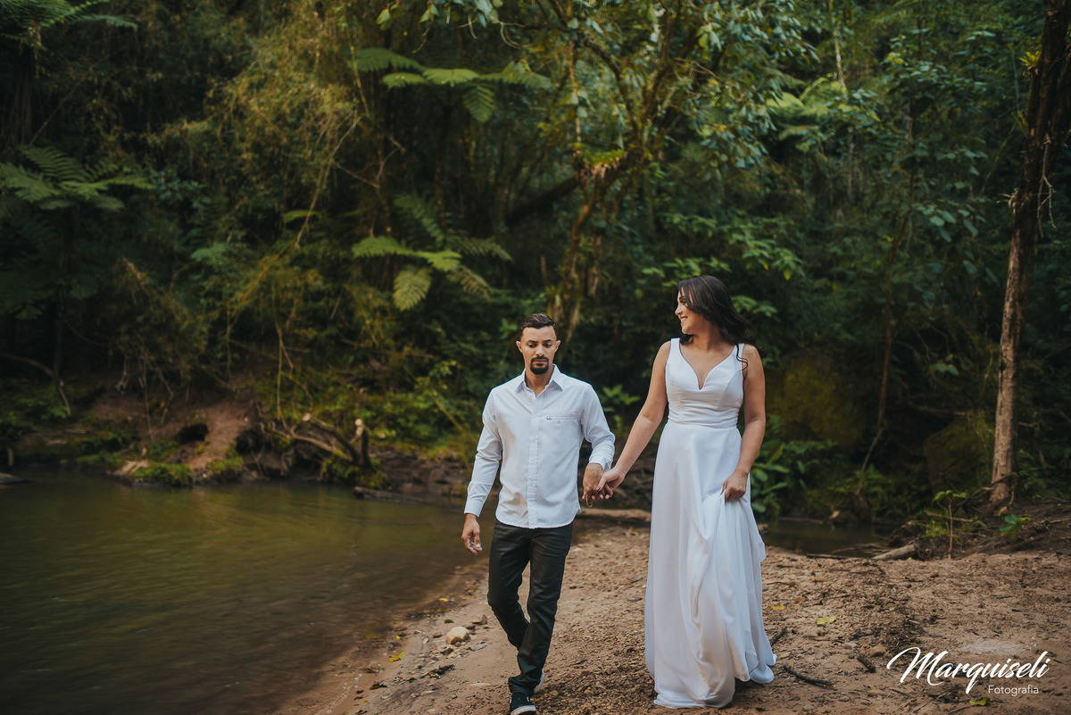 #londrina #londrinafotografo #fotografoemlondrina #fotografaemlondrina #fotografolondrina #casandoemlondrina #londrinacasamentos #eventoslondrina #noivalondrina #casamentosnacidadelondrina