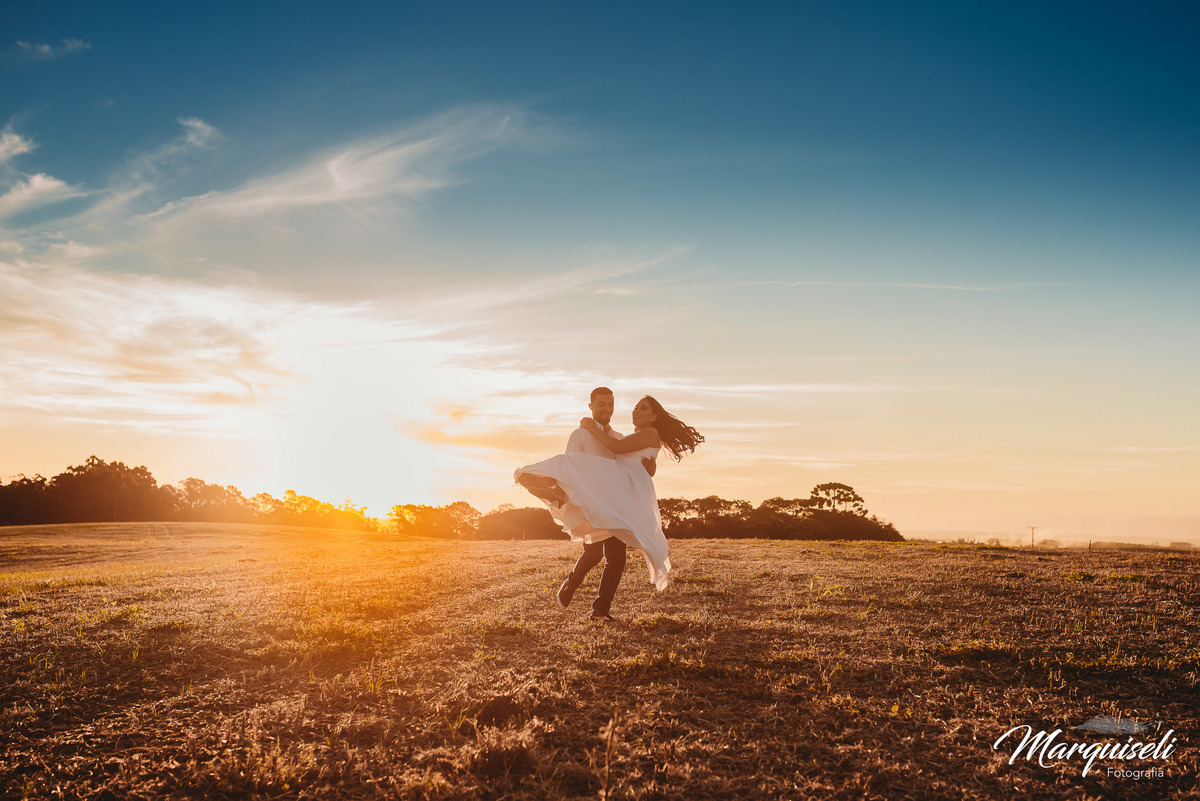 #londrina #londrinafotografo #fotografoemlondrina #fotografaemlondrina #fotografolondrina #casandoemlondrina #londrinacasamentos #eventoslondrina #noivalondrina #casamentosnacidadelondrina