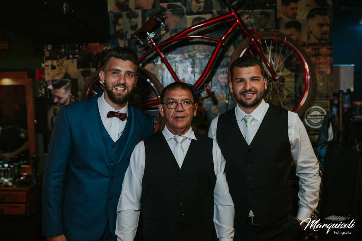 #londrina #londrinafotografo #fotografoemlondrina #fotografaemlondrina #fotografolondrina #casandoemlondrina #londrinacasamentos #eventoslondrina #noivalondrina #casamentosnacidadelondrina #presidenteprudente #casamentospresidenteprudente 
#noivaspresiden