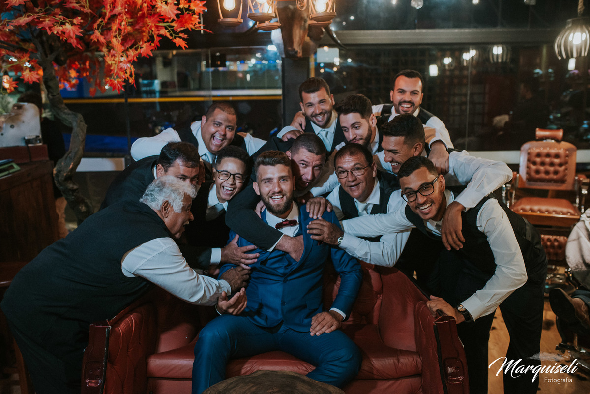 #londrina #londrinafotografo #fotografoemlondrina #fotografaemlondrina #fotografolondrina #casandoemlondrina #londrinacasamentos #eventoslondrina #noivalondrina #casamentosnacidadelondrina #presidenteprudente #casamentospresidenteprudente 
#noivaspresiden