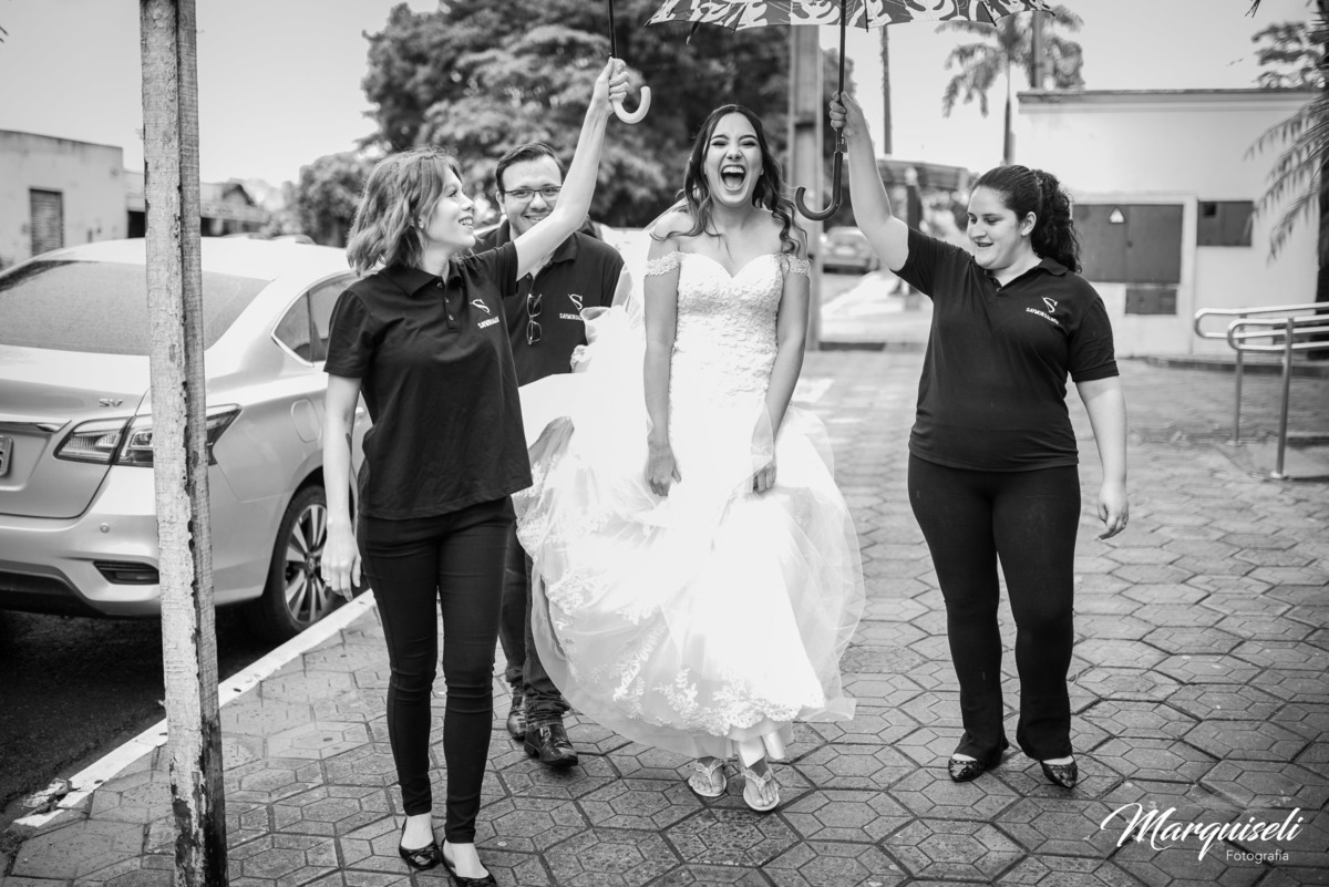 #londrina #londrinafotografo #fotografoemlondrina #fotografaemlondrina #fotografolondrina #casandoemlondrina #londrinacasamentos #eventoslondrina #noivalondrina #casamentosnacidadelondrina #presidenteprudente #casamentospresidenteprudente 
#noivaspresiden